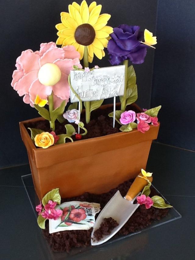 Бывший инженер НАСА создает шикарные торты, напоминающие предметы быта еда,торт, гиперреализм, Бывший инженер НАСА, шикарные торты, BethAnn Goldberg, Studio Cake