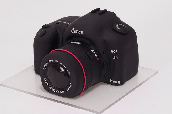 Бывший инженер НАСА создает шикарные торты, напоминающие предметы быта еда,торт, гиперреализм, Бывший инженер НАСА, шикарные торты, BethAnn Goldberg, Studio Cake