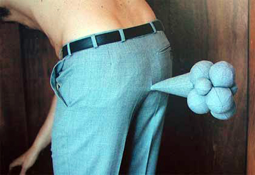 Фотографии, доказывающие, что современные люди не знают, как надо правильно носить штаны люди не знают как носить штаны, самые странные штаны, креативный дизайн штанов