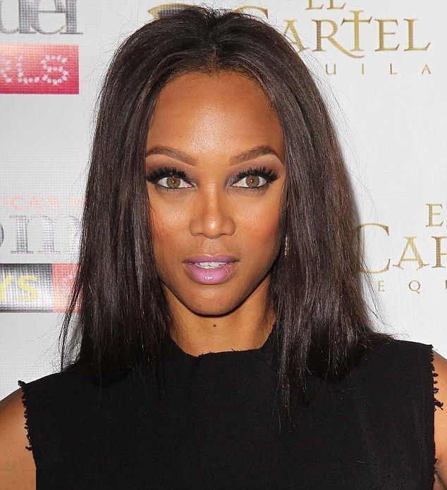 при помощи макияжа в голливудских женщин, парень макияж превращается в женщин Голливуда, Паоло Бальестерос, Paolo Ballesteros