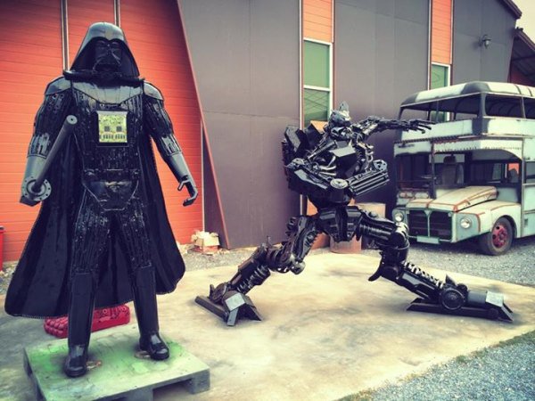 скульптуры из металлолома, Пан Хун Лек, Ban Hun Lek, халк из металлолома 