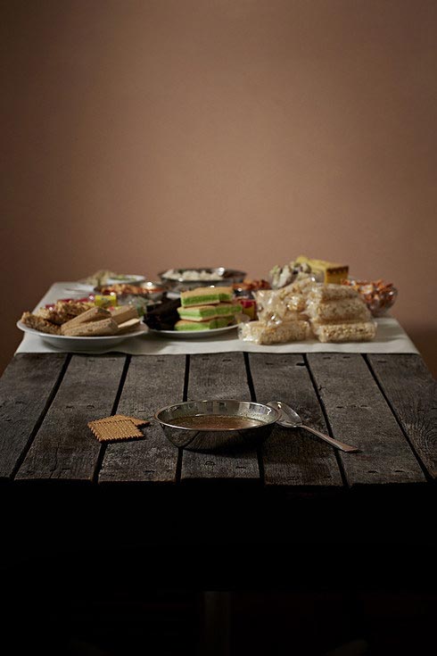 Чудовищная разница между едой самых богатых и самых бедных жителей разных стран Power Hungry, Генри Харгривз, Henry Hargreaves, Кейтлин Левин, Caitlin Levin, разница между едой богатых и бедных