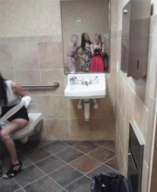 люди забыли как работают зеркала, люди забыли как устроены зеркала, люди провалы зеркала