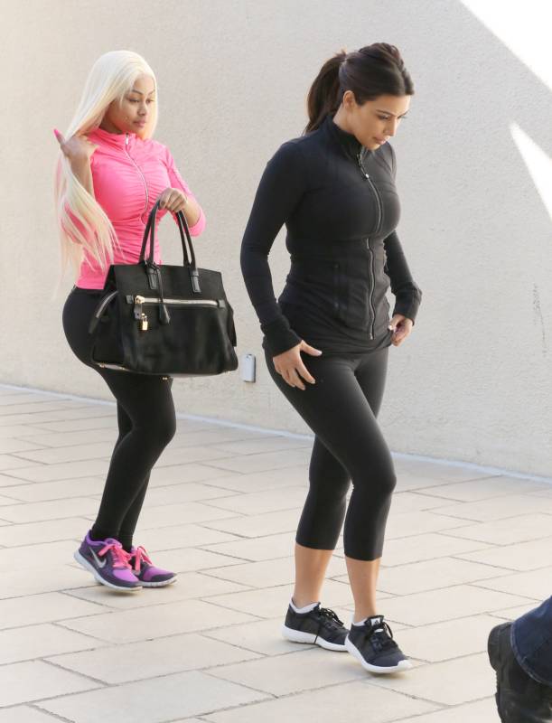 Пышнозадая Ким Кардашьян и её подруга с ещё более выдающимися ягодицами огромные ягодицы ким кардашьян, ким кардашьян и блэк чайна, огромный зад, kim kardashian, blac chyna