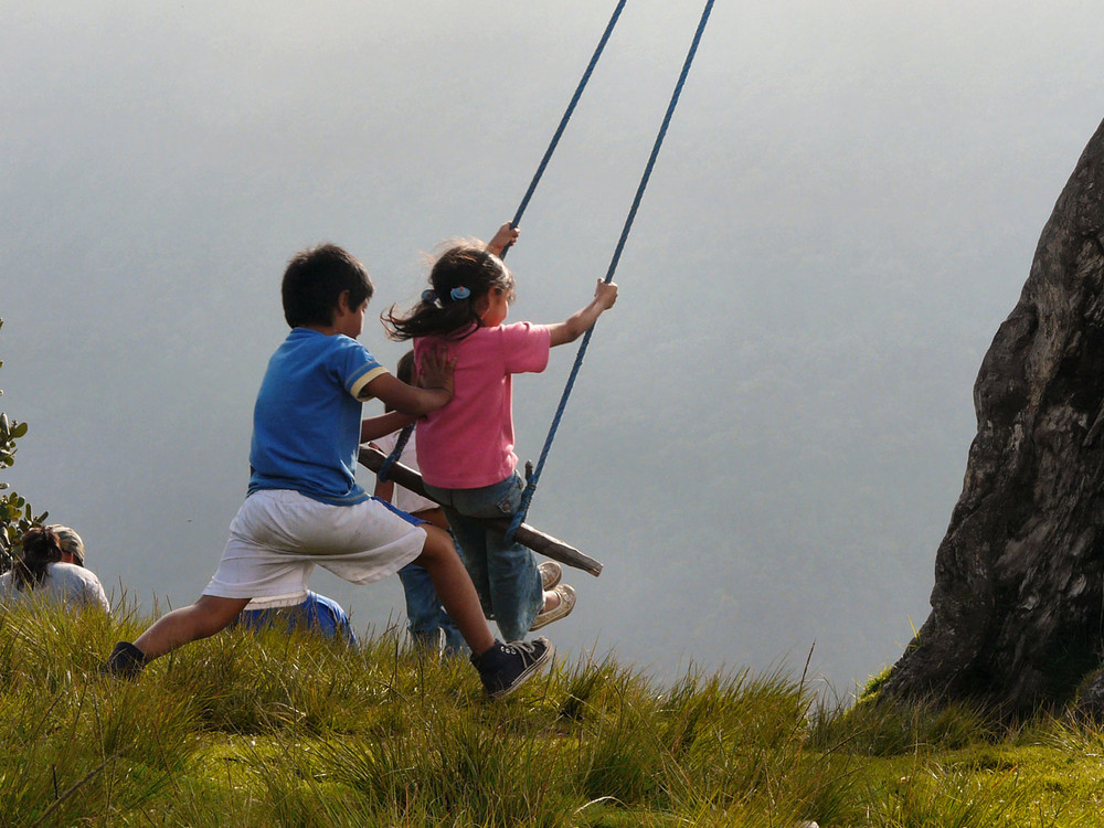 На краю света: самые экстремальные качели в мире экстремальные качели, качели на конце света, Swing at the End of the World, La Casa Del Arbol
