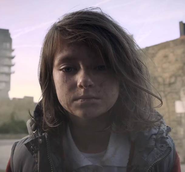 Поломанная жизнь: война глазами маленькой девочки война глазами девочки, видео, Most Shocking Second a Day