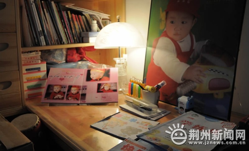 Трогательный и по-настоящему сильный поступок мальчика больного раком для своей мамы Чэнь Сяотянь, Chen Xiaotian, мальчик пожертвовал ради матери, отдал маме почку, рак мозка