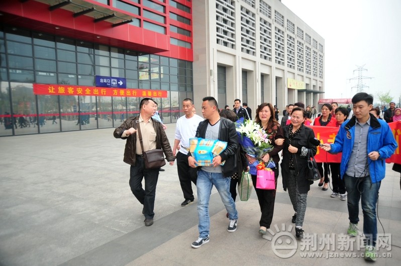 Трогательный и по-настоящему сильный поступок мальчика больного раком для своей мамы Чэнь Сяотянь, Chen Xiaotian, мальчик пожертвовал ради матери, отдал маме почку, рак мозка