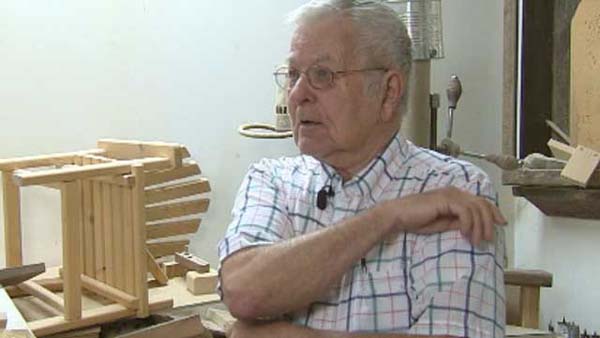 детская кроватка в скамейку, мертворожденный ребенок пережата пуповина, Валари Уотс