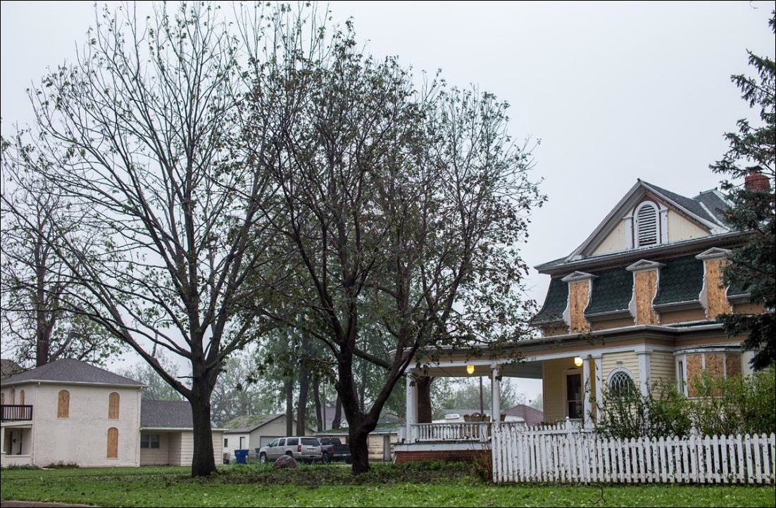град Небраска, последствия града Небраска, град теннисный мяч