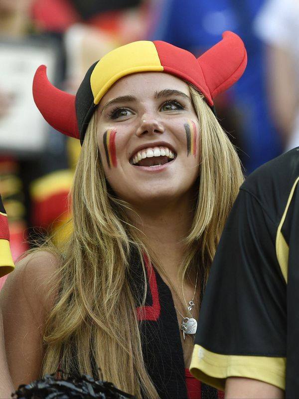 Фанатке из Бельгии модельный контакт,  Аксель Деспигелэр, Axelle Despiegelaere, болельщице модельный контракт L'Oreal, 