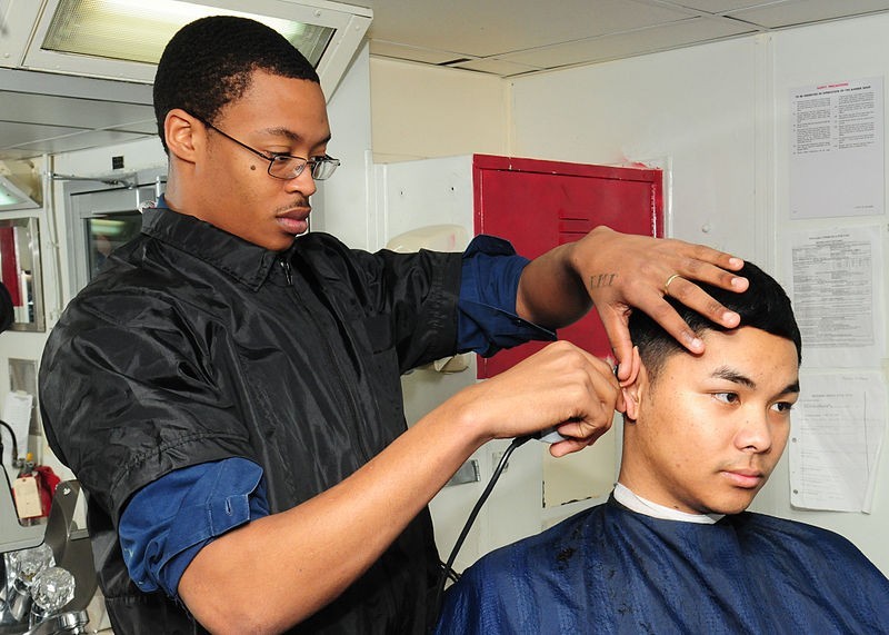 опасные бытовые отходы, утилизация опасных отходов, не следует выбрасывать в мусорное ведро