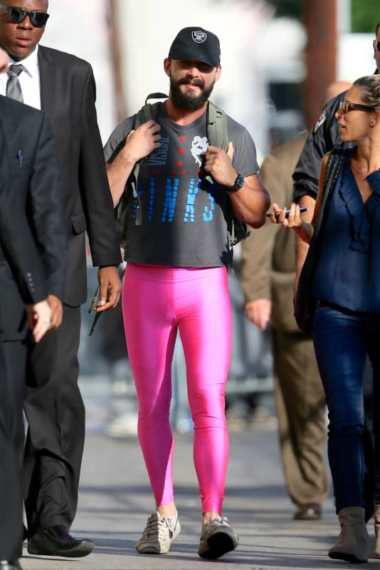 нелепые наряды голливудских знаменитостей, странные наряды звёзд