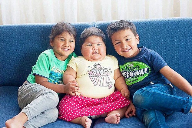 Из-за редкого генетического заболевания 10-месячная малышка выглядит как 5-летний ребёнок Indigo Nowakowsky-Kaiuh, Индиго Новаковски-Каиух, синдром Беквита-Видемана