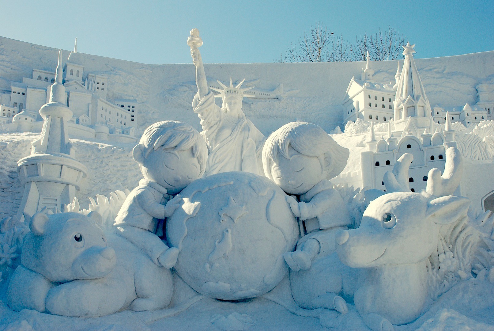Снежные фигуры. Фестиваль снежных фигур в Саппоро. Снежный фестиваль в Саппоро Япония. Снежный фестиваль в Саппоро (фестиваль снежных фигур в Саппоро). Саппоро Япония ледяной городок.