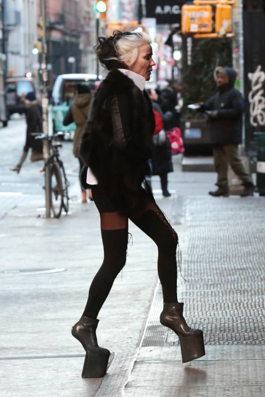 странные наряды звезд, красная дорожка, знаменитости