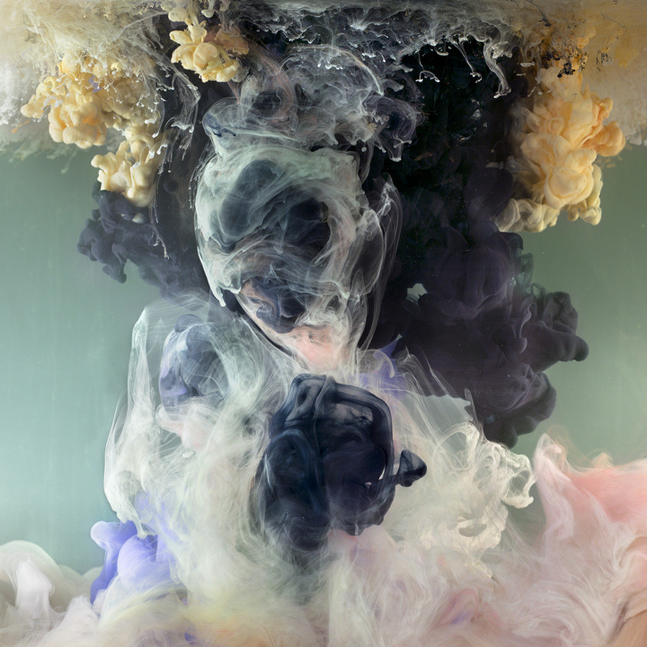 Картины из краски и воды, художник Ким Кивер, Kim Keever, цветной дым, тума...