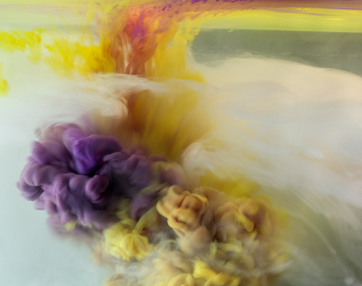 Картины из краски и воды, художник Ким Кивер, Kim Keever, цветной дым, туман