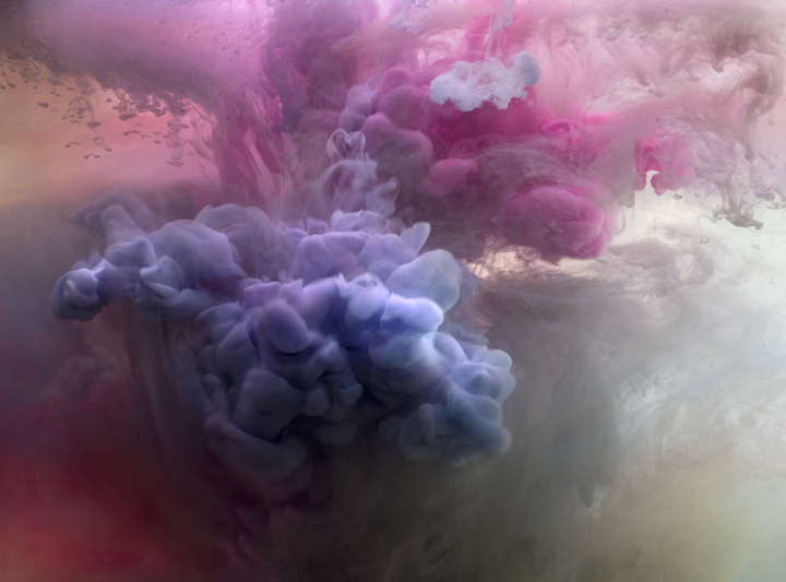 Картины из краски и воды, художник Ким Кивер, Kim Keever, цветной дым, туман