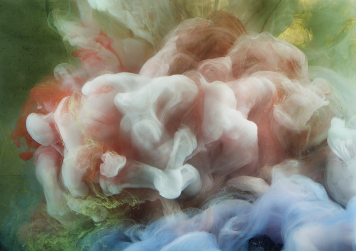 Картины из краски и воды, художник Ким Кивер, Kim Keever, цветной дым, туман