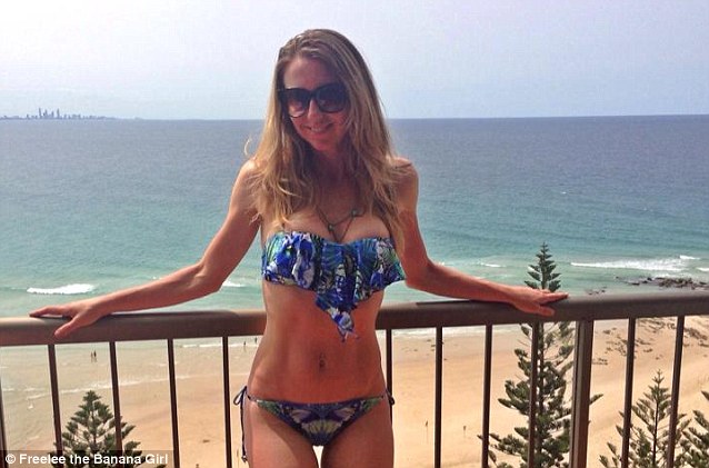 Необычная диета девушки из Австралии, которая съедает по 51 банану в день 51 кг бананов, фрукторианство, диета много фруктов, Лони Джейн Энтони, Loni Jane Anthony,