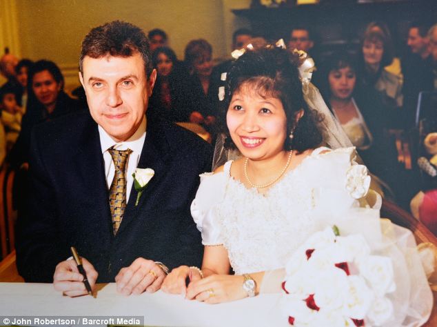 Из приличного семьянина в татуированное нечто забил всё тело татуировками, Кит Гордон, Keith Gordon, на старости забил тело татуировки, все тело тату Кит Гордон