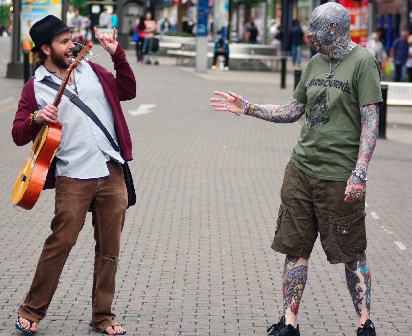 Из приличного семьянина в татуированное нечто забил всё тело татуировками, Кит Гордон, Keith Gordon, на старости забил тело татуировки, все тело тату Кит Гордон