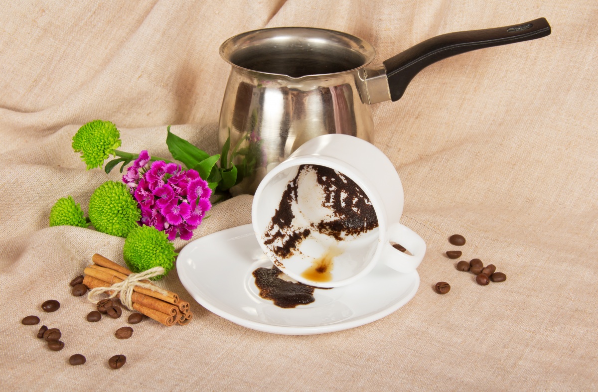 применение кофейной гущи, кофе антицеллюлитный скраб, куда деть кофейную гущу