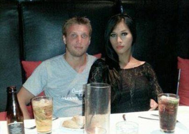 Сумасшедший шеф-повар из Австралии убил и сварил свою жену-транссексуала Marcus Peter Volke, Маркус Фольке, Mayang Prasetyo, Майанг Прасетио, повар убил жену транссексуала,