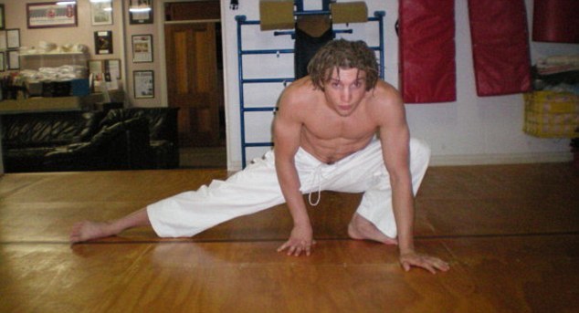 Сумасшедший шеф-повар из Австралии убил и сварил свою жену-транссексуала Marcus Peter Volke, Маркус Фольке, Mayang Prasetyo, Майанг Прасетио, повар убил жену транссексуала,