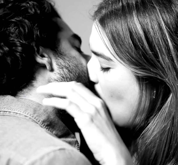 Проект первый поцелуй,  20 незнакомцев целуются, в первый раз перед камерой, Татия Пилиева, Tatia Pilieva