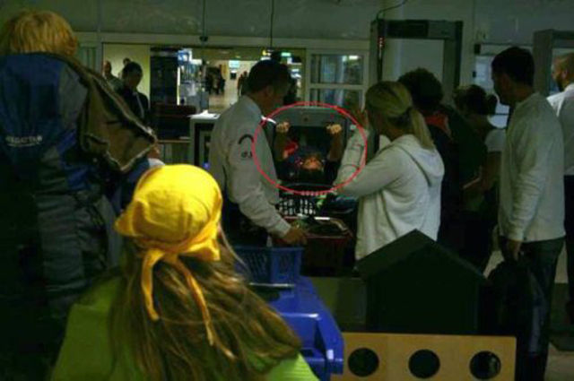 Глупые поступки, награды за глупость, Идиот года, люди идиоты