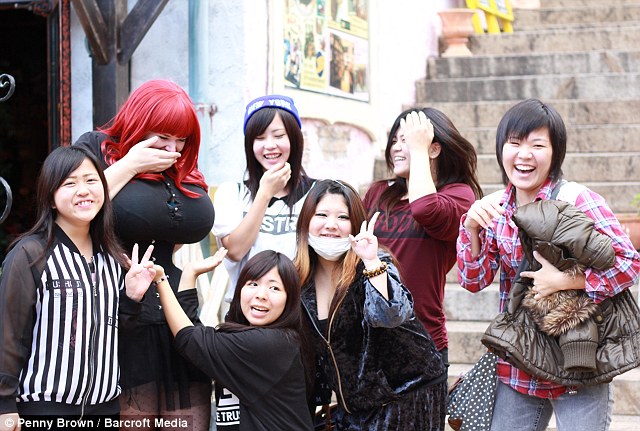 фанатка Джессики Рэббит, девушка хочет похожей на Джессику Рэббит, Пенни Браун, Penny Brown