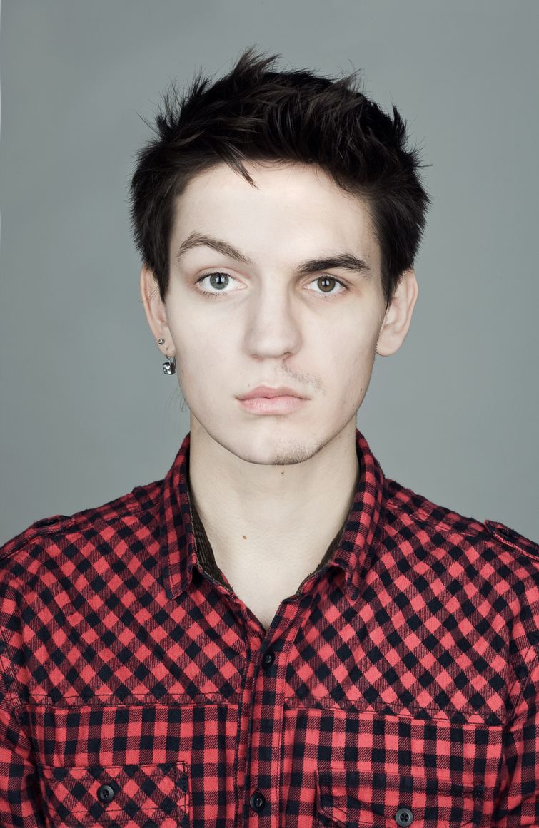 родственники друзья в одном фото, объединяет родных  друзей в одно фото, портреты родных в одном фото, Ино Зелжак, Ino Zeljak