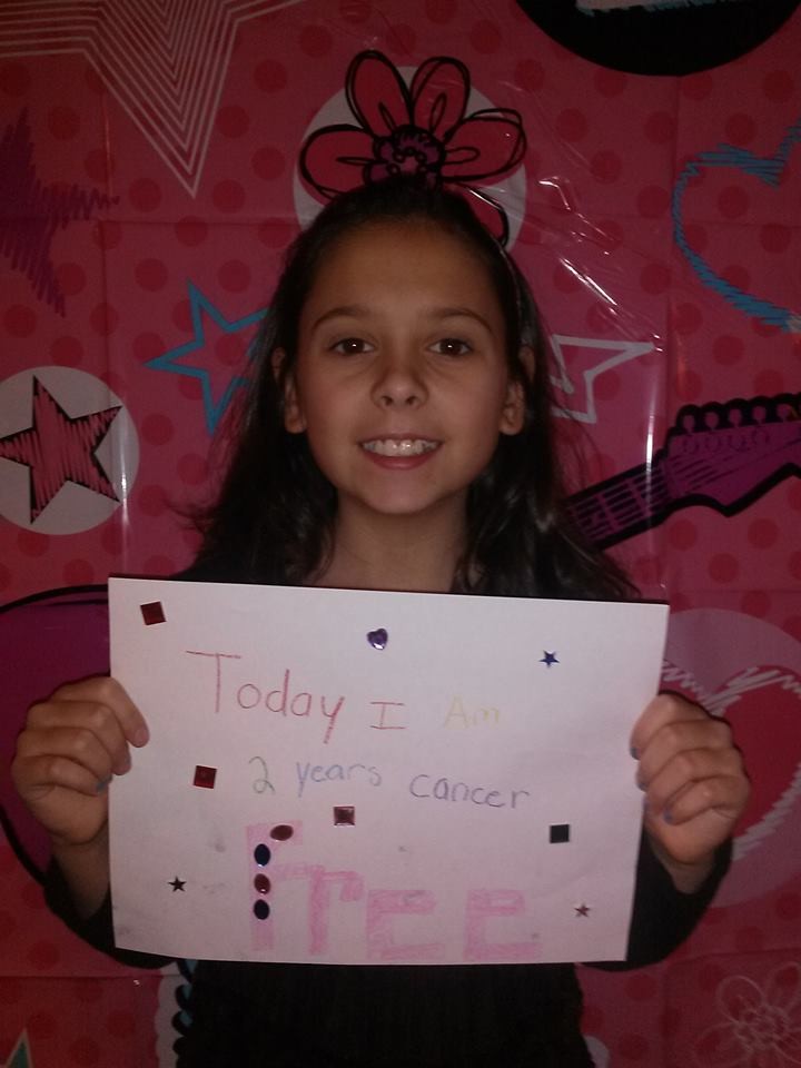 девочка изобрела рюкзак больные раком, i-pack, лечение рака изобрела рюкзак, Кайли Симондс, Kylie Simonds)