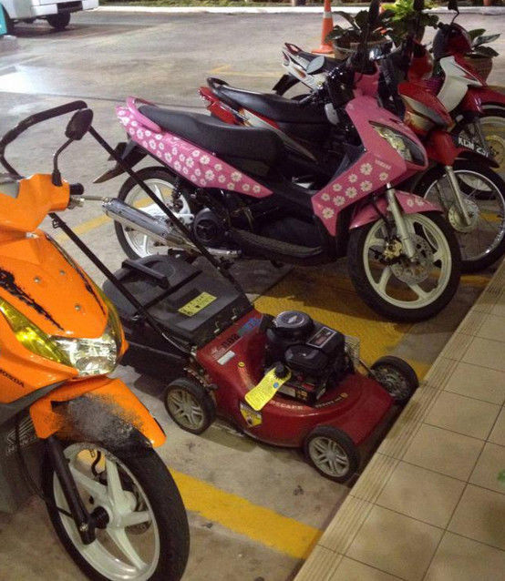 здесь что-то не так, лишние вещи на фото, лишние элементы на фотографиях