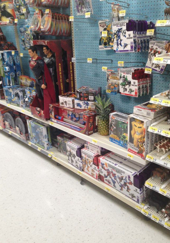 здесь что-то не так, лишние вещи на фото, лишние элементы на фотографиях