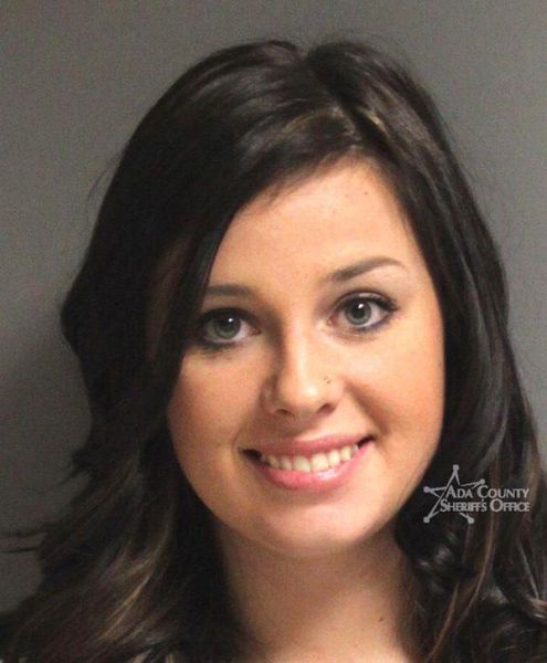 магшоты девушек, арестованные девушки, красотки в тюрьме