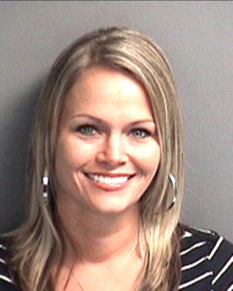 магшоты девушек, арестованные девушки, красотки в тюрьме