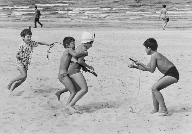 Любимые игры нашего детства о которых не знают современные дети игры СССР, игры во дворе, ностальгия по СССР, во что играли раньше