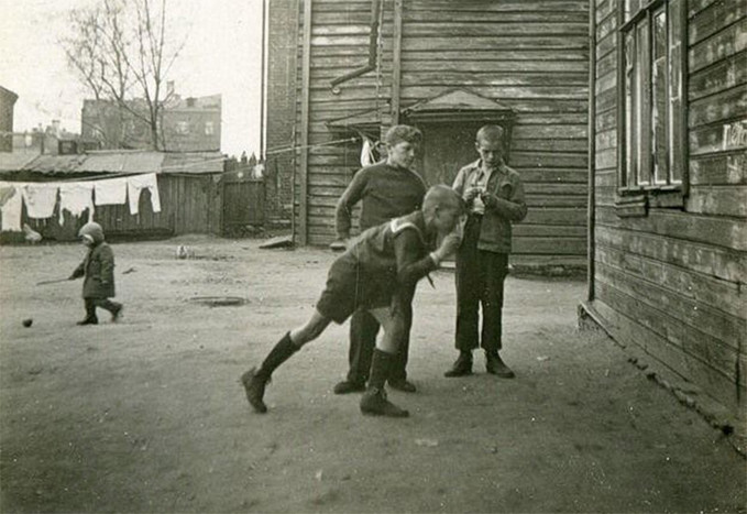 Любимые игры нашего детства о которых не знают современные дети игры СССР, игры во дворе, ностальгия по СССР, во что играли раньше