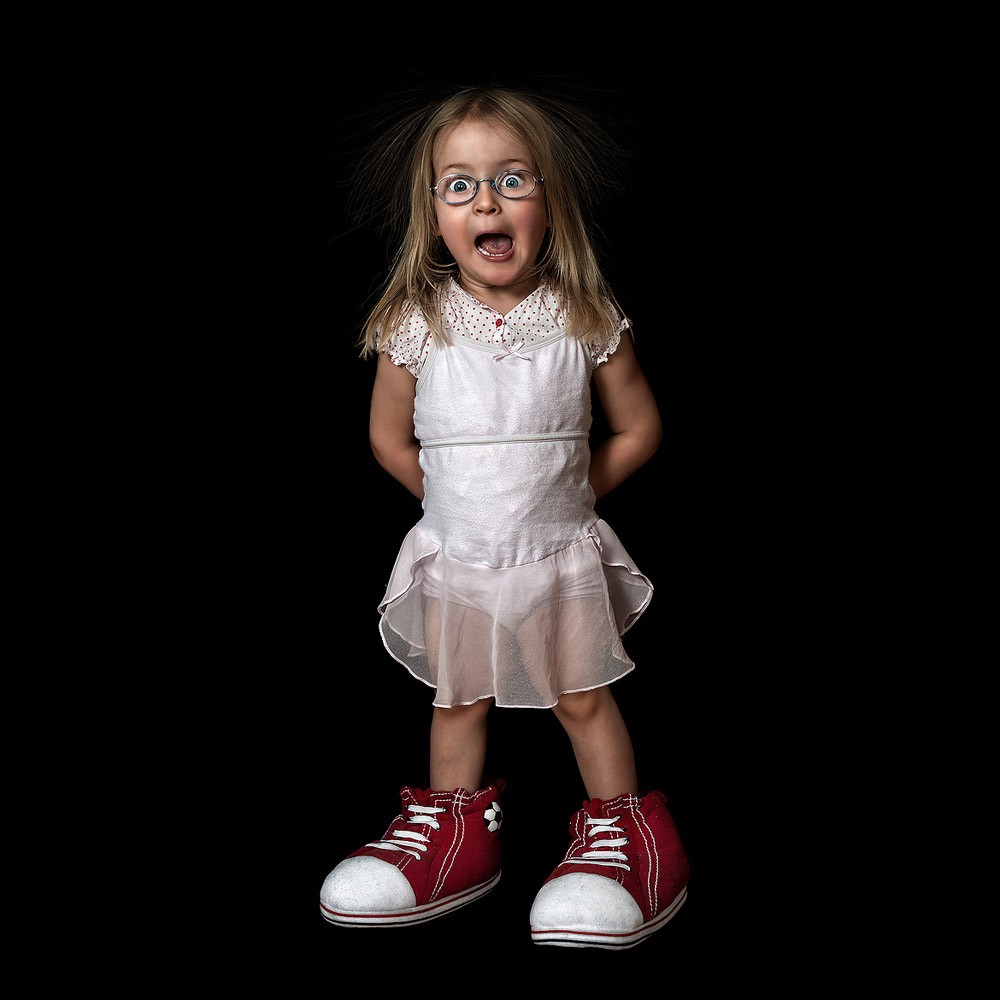 Творческий отец создаёт сумасшедшие фотоманипуляции со своими дочерьми фотоманипуляции, творческий креативный папа, отец и дети, John Wilhelm Джон Вильгельм