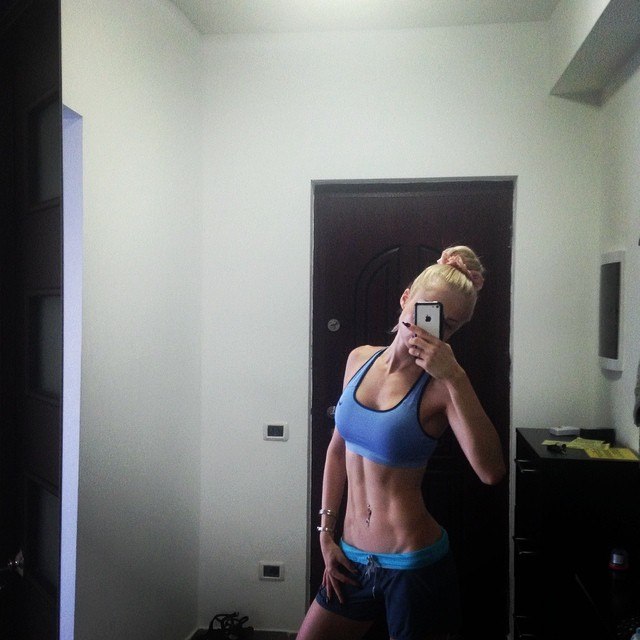 Одесская Барби Валерия Лукьянова занялась фитнесом и накачала мышцы Барби Валерия Лукьянова Amatue, Лукьянова накачалась