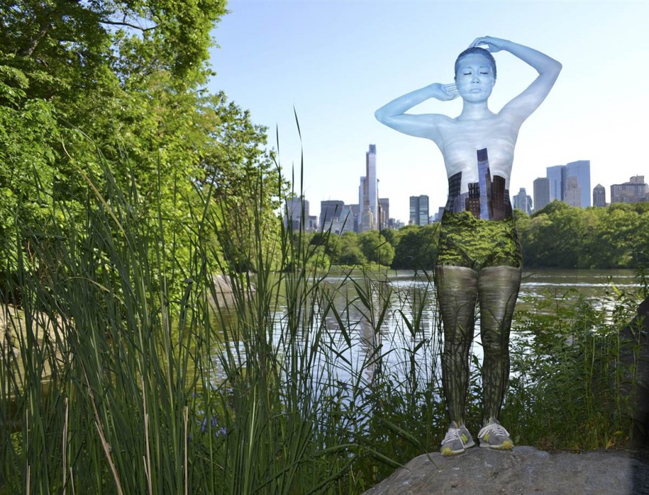 Обнаженные красавицы исчезают посреди города благодаря боди-арту Трина Мерри, Trina Merry, модели исчезают в Нью-Йорке боди-арт, боди арт улицы Нью-Йорка