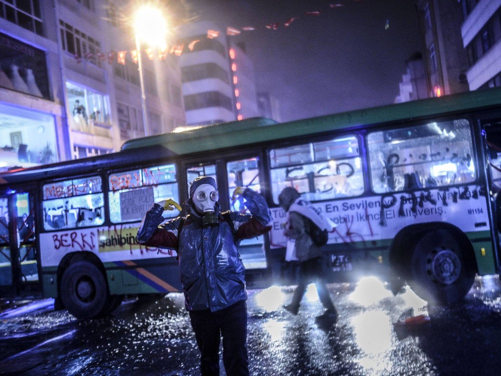 Острый народный протест в Турции, начавшийся после смерти невинного мальчика Протест в Турции, после смерти подростка, Беркин Эльван, Berkin Elvan