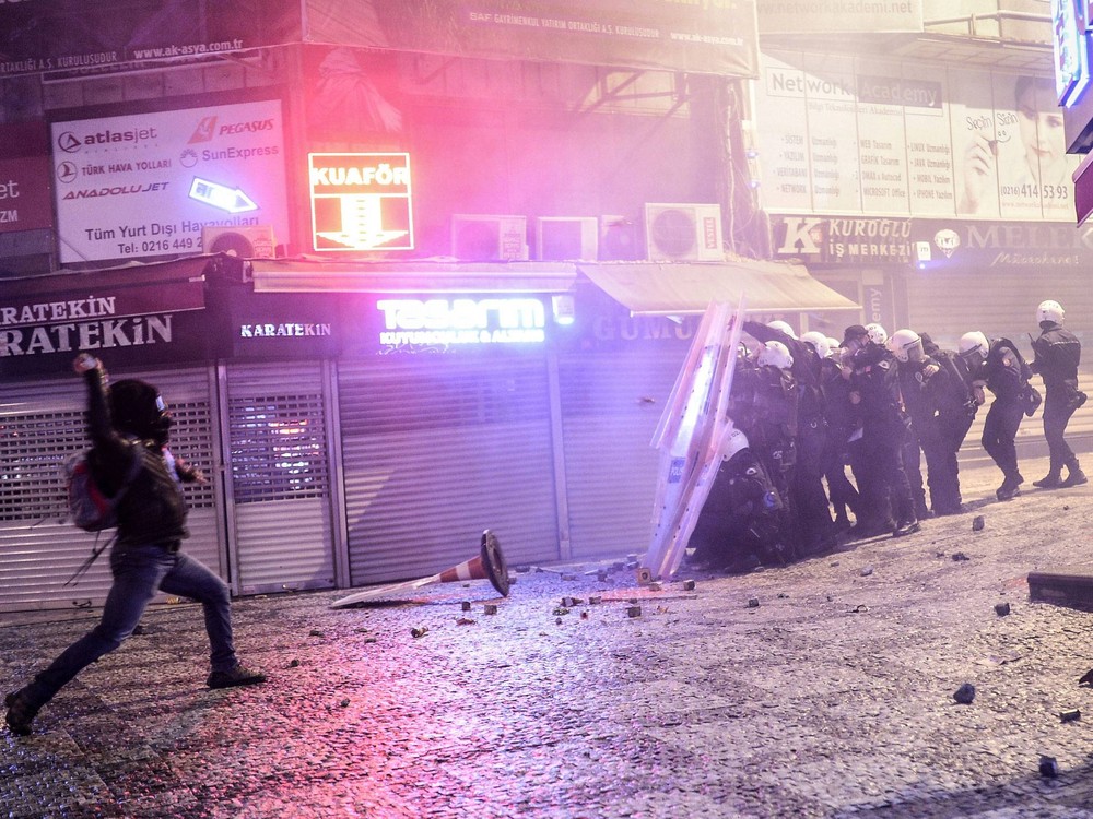 Острый народный протест в Турции, начавшийся после смерти невинного мальчика Протест в Турции, после смерти подростка, Беркин Эльван, Berkin Elvan