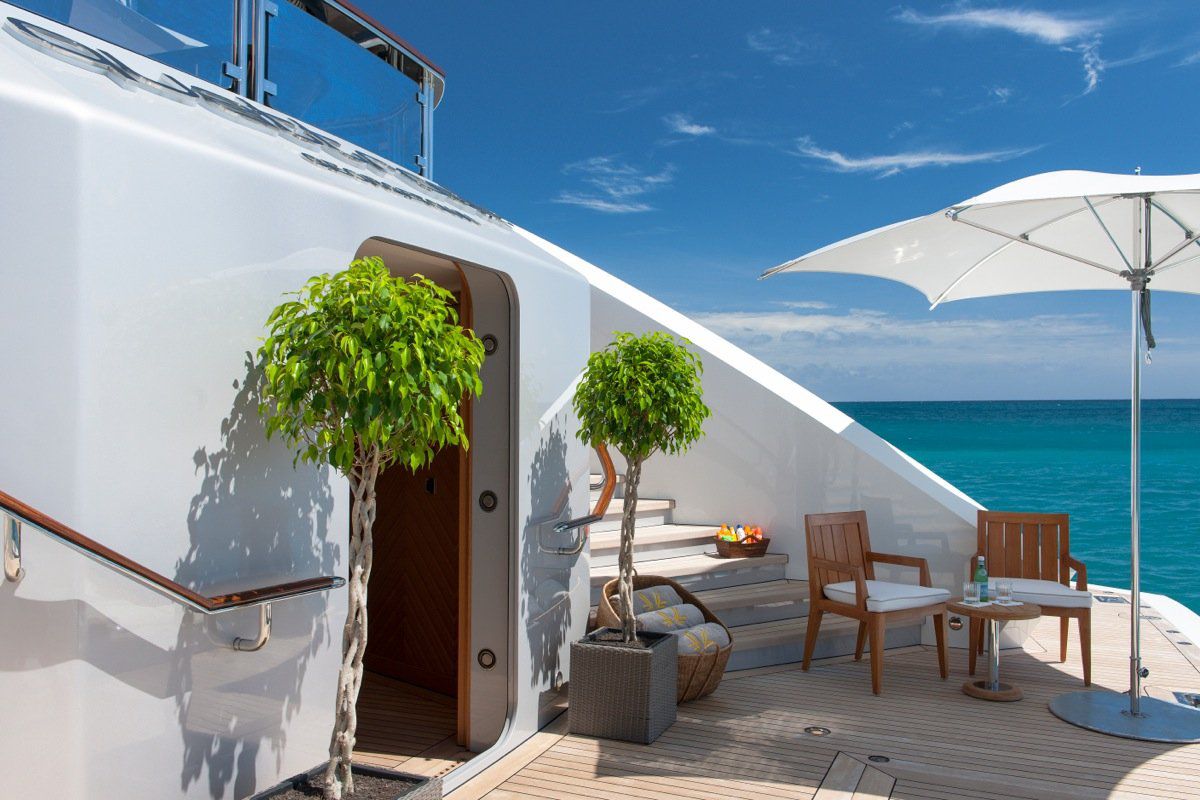 Внутри яхты Quattroelle, за 1 млн евро в неделю