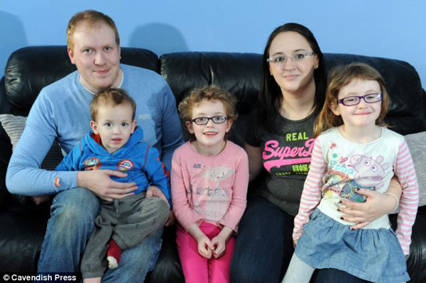 Трогательная история девочки, которой суждено ослепнуть Девочка ослепнет, Молли Бент, Molly Bent, пигментный ретинит, увидеть больше, список желаний