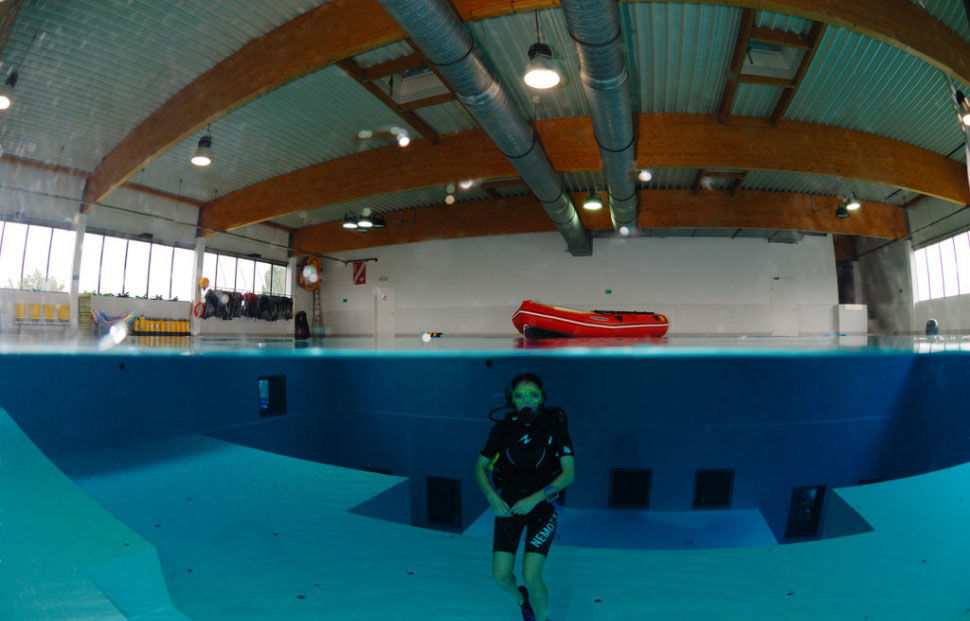 Немо 33 - самый глубокий бассейн в мире самый глубокий бассейн в мире, бассейн Немо 33, nemo 33, подводная искусственная пещера