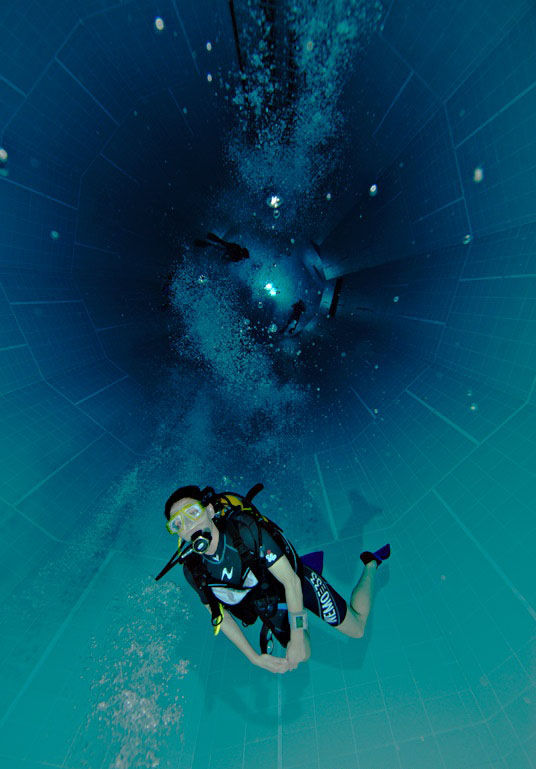 Немо 33 - самый глубокий бассейн в мире самый глубокий бассейн в мире, бассейн Немо 33, nemo 33, подводная искусственная пещера